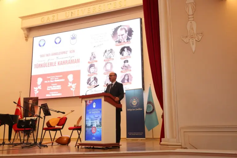 Baş Tacı Annelerimiz için Türkülerle Kahraman Türk Kadınları