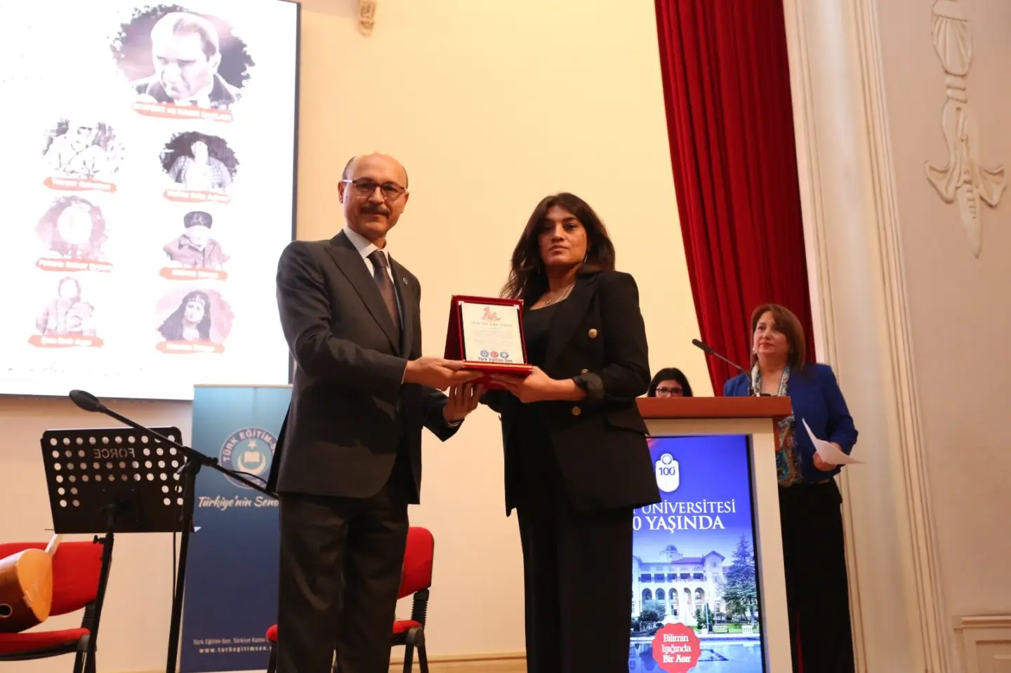 Baş Tacı Annelerimiz için Türkülerle Kahraman Türk Kadınları